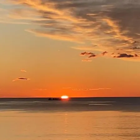 Villa - Northern Lights And Midnight Sun