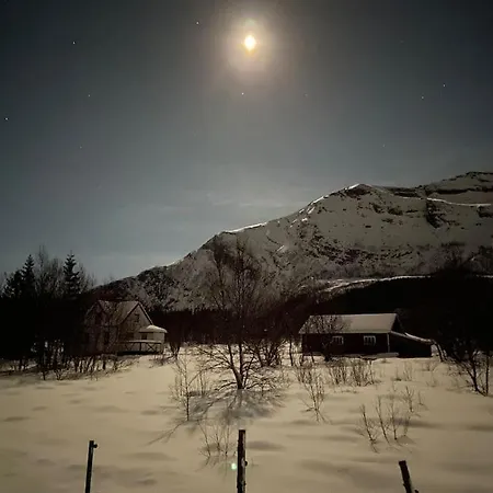 Villa - Northern Lights And Midnight Sun