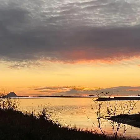 - Northern Lights And Midnight Sun 빌라 *