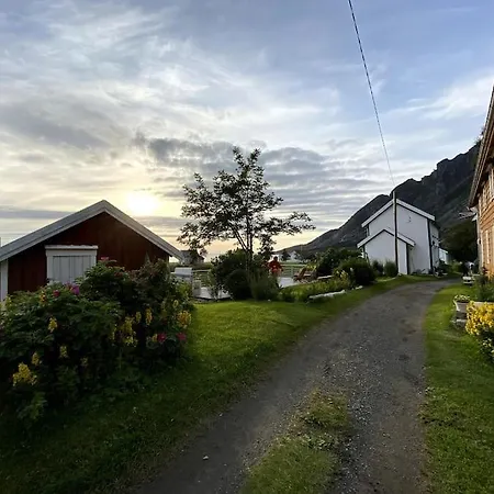 빌라 - Northern Lights And Midnight Sun Reipå