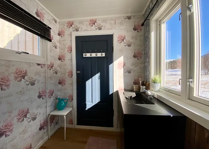 - Northern Lights And Midnight Sun Villa Reipå