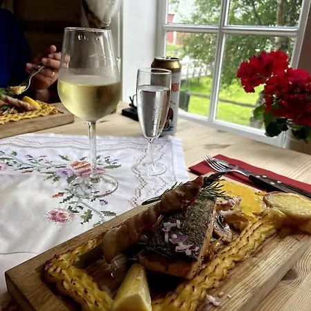 Villa - Northern Lights And Midnight Sun *