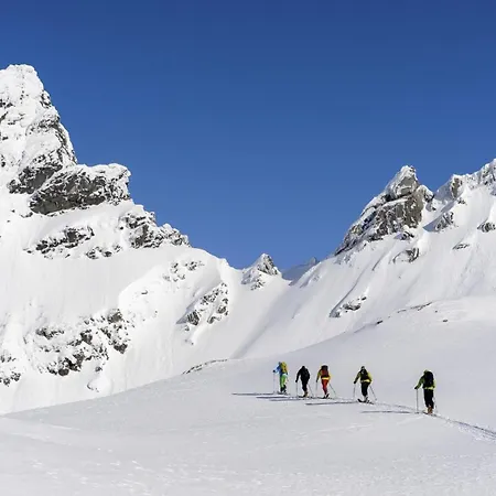 - Northern Lights And Midnight Sun Villa