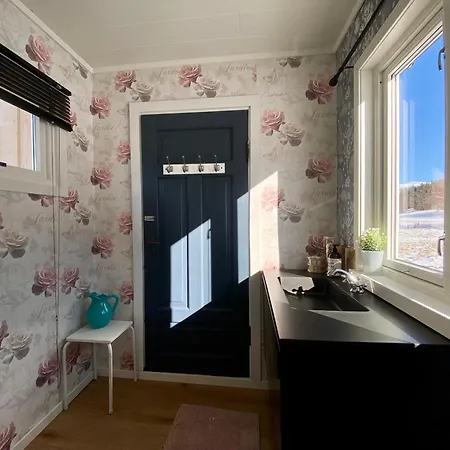 - Northern Lights And Midnight Sun Villa Reipå